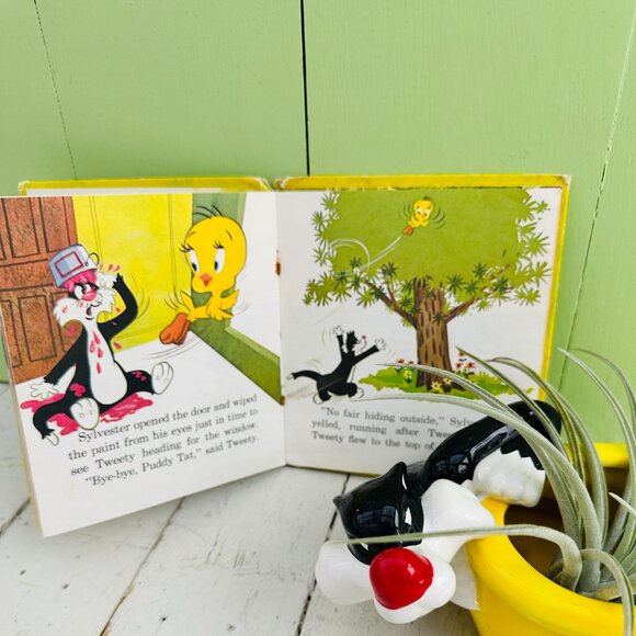 Vintage 70s' Tweety and Sylvester Book Vintage Warner Bros Tweety Bird Sylvester - Picture 4 of 8